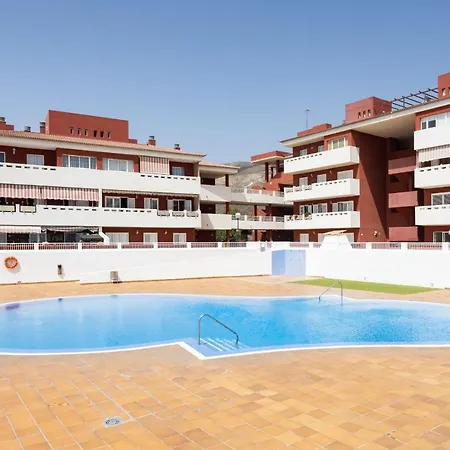 Apartment Frontline Starfish With Pool